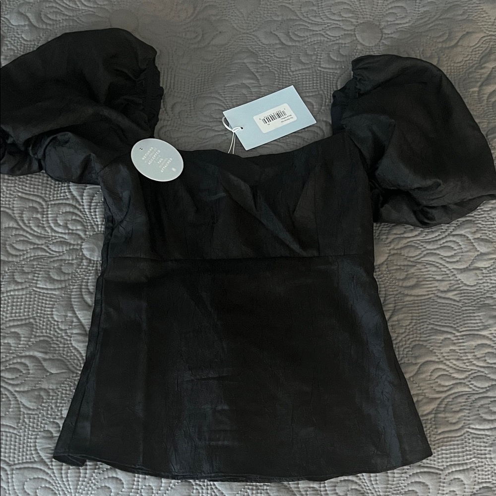 Chic Black Puff Sleeve Blouse